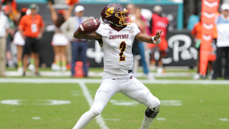 Central Michigan vs. Western Michigan Betting Odds & Picks: Blowout Potential in Kalamazoo? article feature image