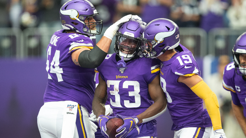 Vikings vs. Chiefs Betting Odds, Picks & Predictions article feature image