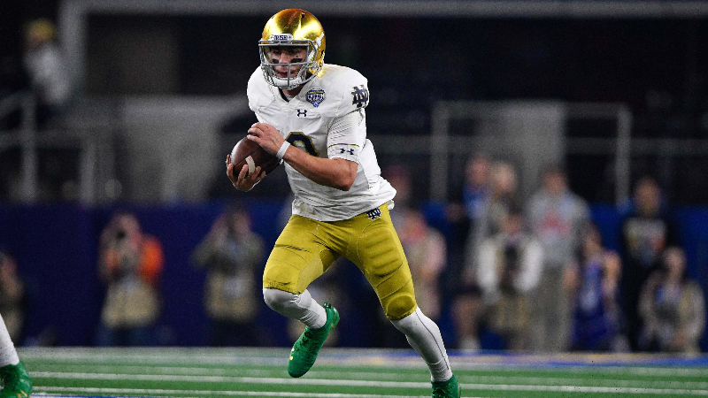 Notre Dame vs. Louisville Sharp Betting: Pros Hitting Spread, Over/Under article feature image