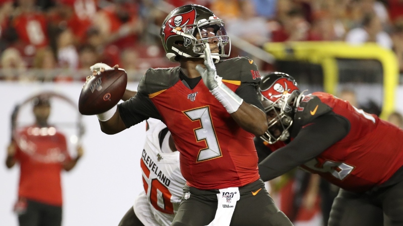 49ers vs. Buccaneers Betting Odds & Predictions: Expect A Barn Burner? article feature image
