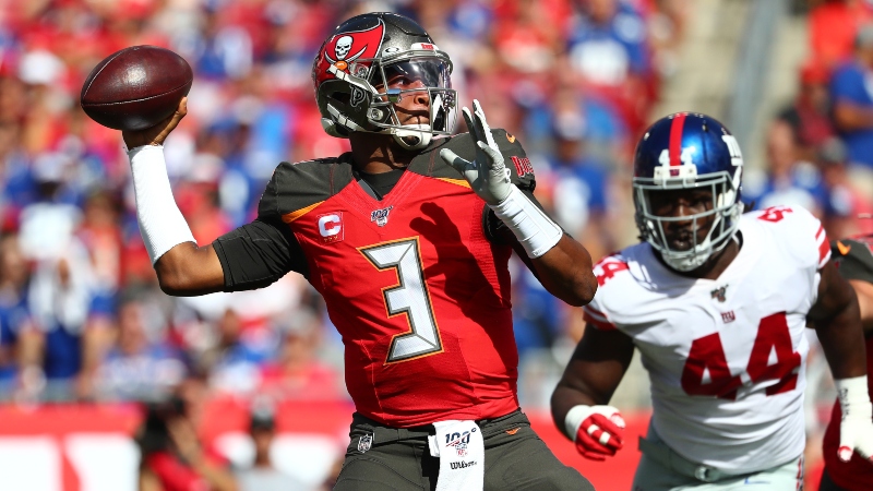 Bucs vs. Rams Betting Picks & Odds: Is There Value on the Over/Under? article feature image