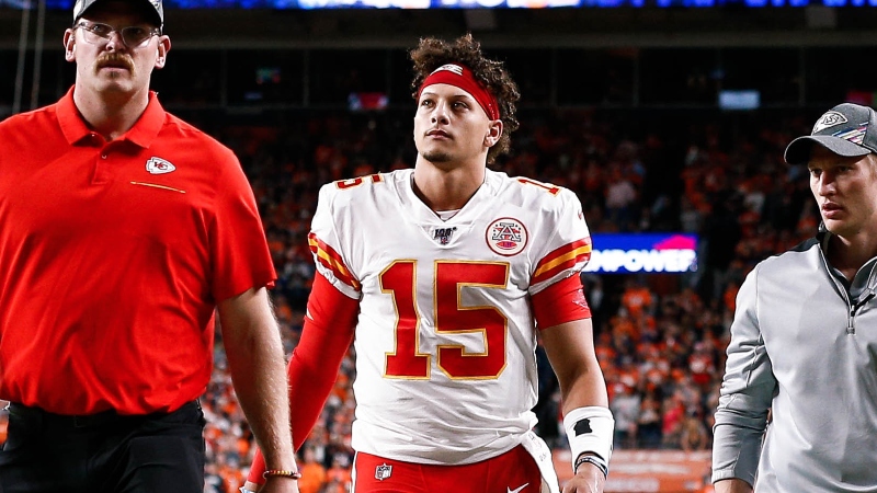 Patrick Mahomes Injury: QB Is Worth 9 Points to the Spread for K.C. article feature image