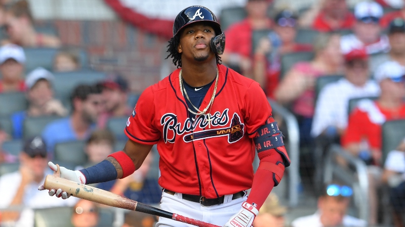 Cardinals vs. Braves Sharp Report: How the Pros Are Betting NLDS Game 5 article feature image