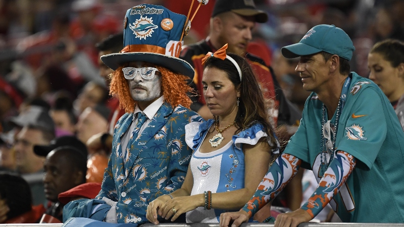 Rovell’s Weekly Water Cooler: The 2019 Dolphins Break Every Model article feature image