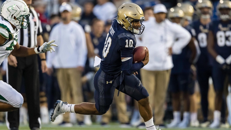 Navy vs. UConn Betting Picks & Odds: Bank on the Under? article feature image