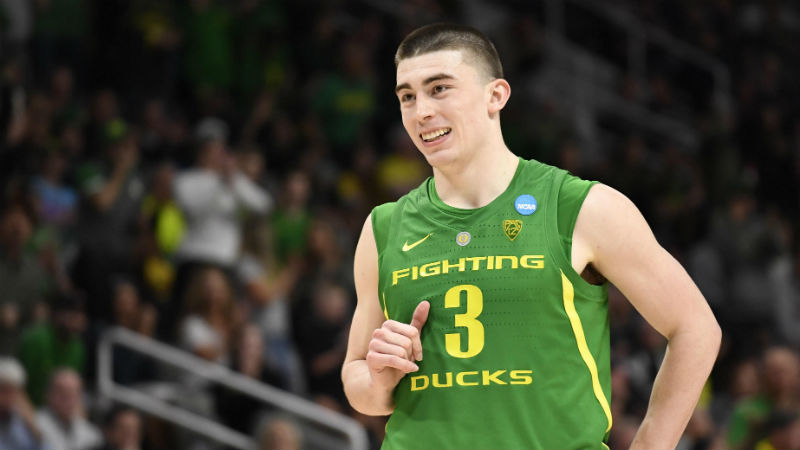 Tuesday College Basketball Betting Odds & Picks: How to Play Fresno State-Oregon, Montana State-Utah State article feature image