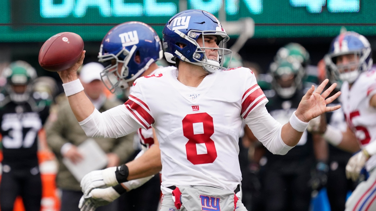 Giants vs. Bears Picks, Predictions & Betting Odds: Can You Trust Chicago’s Lifeless Offense? article feature image