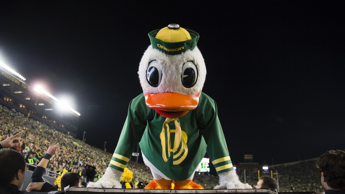 Oregon vs. California Odds, Promo: Bet $5,000 Risk-Free on Either Team! article feature image