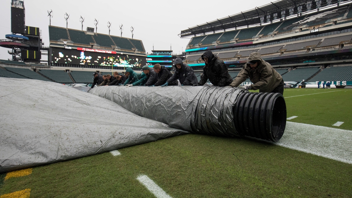 Sharp Action & Ugly Weather Forecast Moving Seahawks vs. Eagles Over/Under article feature image