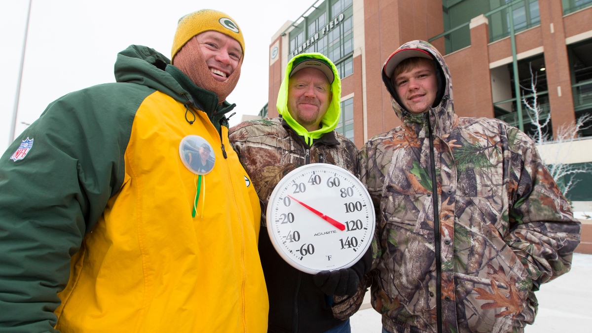 Updated Bears vs. Packers Weather Forecast: Expect Frigid Temperatures at Lambeau Field article feature image