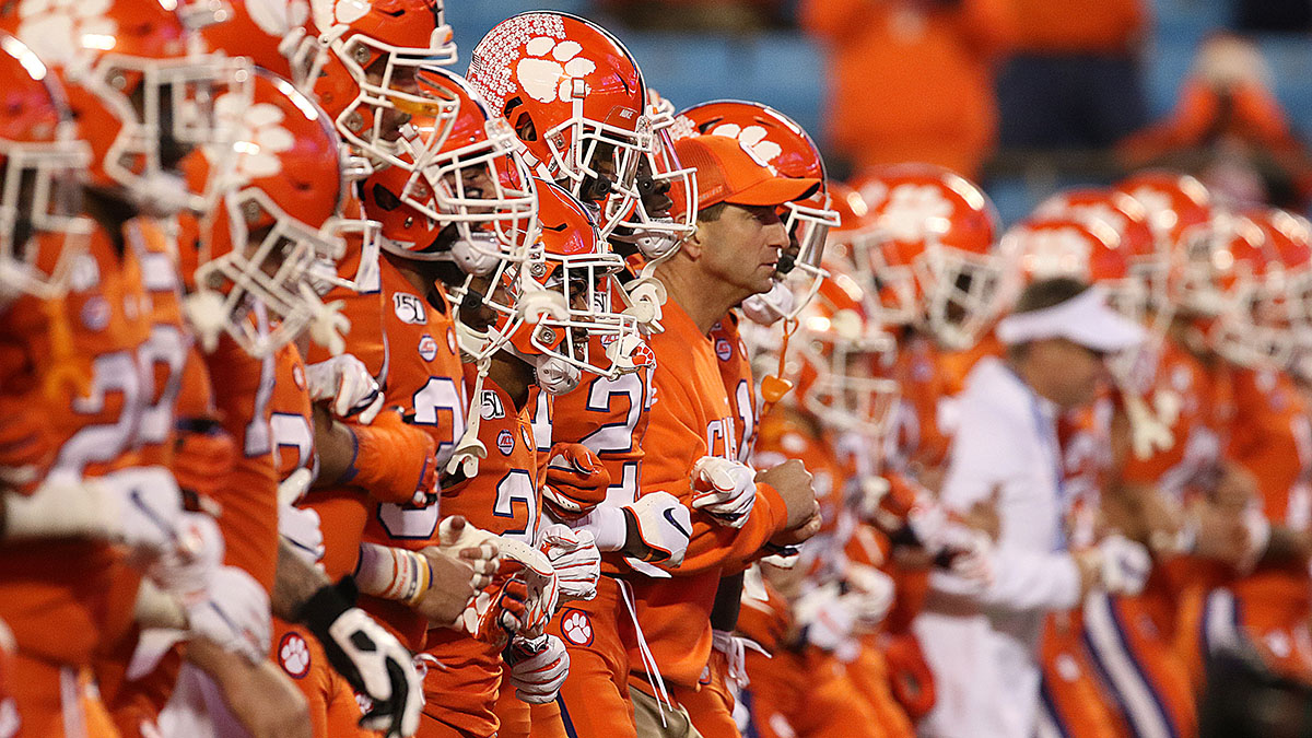 Clemson vs. Ohio State Sharp Betting Pick: Pros Hitting Over/Under in College Football Playoff Semifinal article feature image