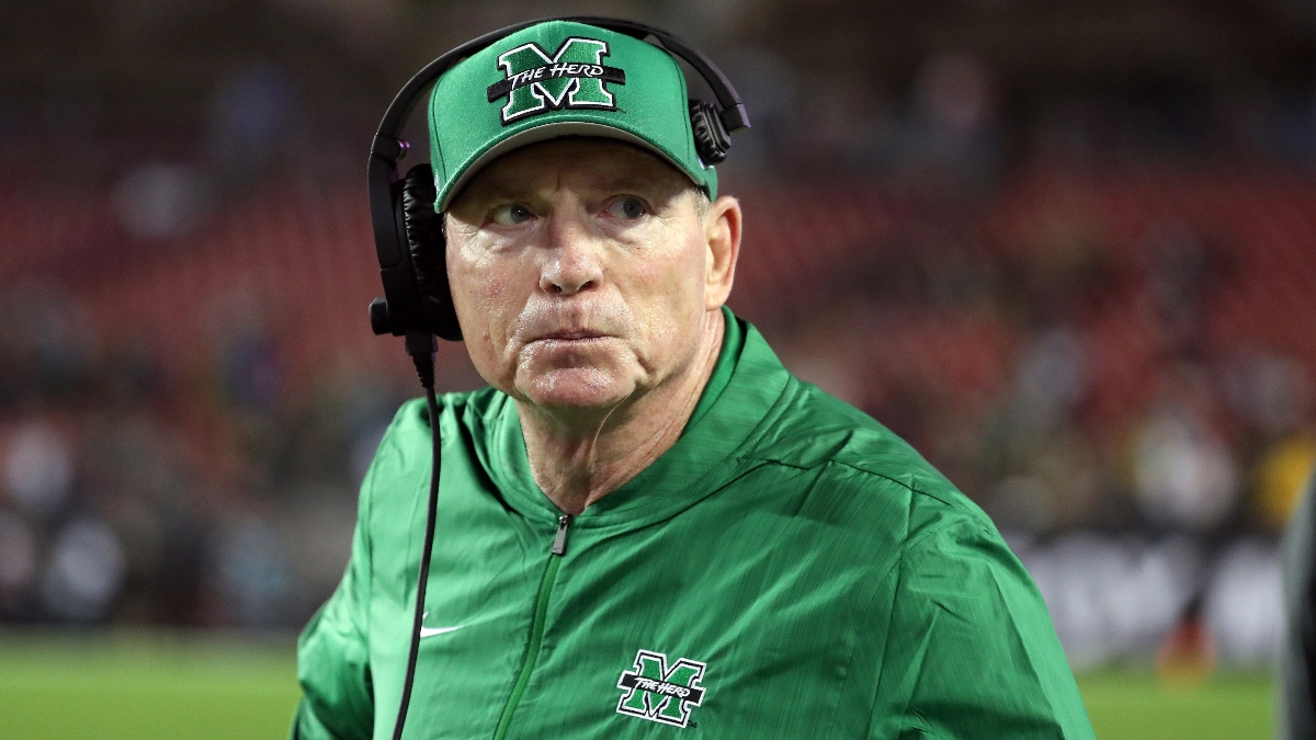 College Football Betting: The Best and Worst Coaches Against the Spread in Bowl Games article feature image