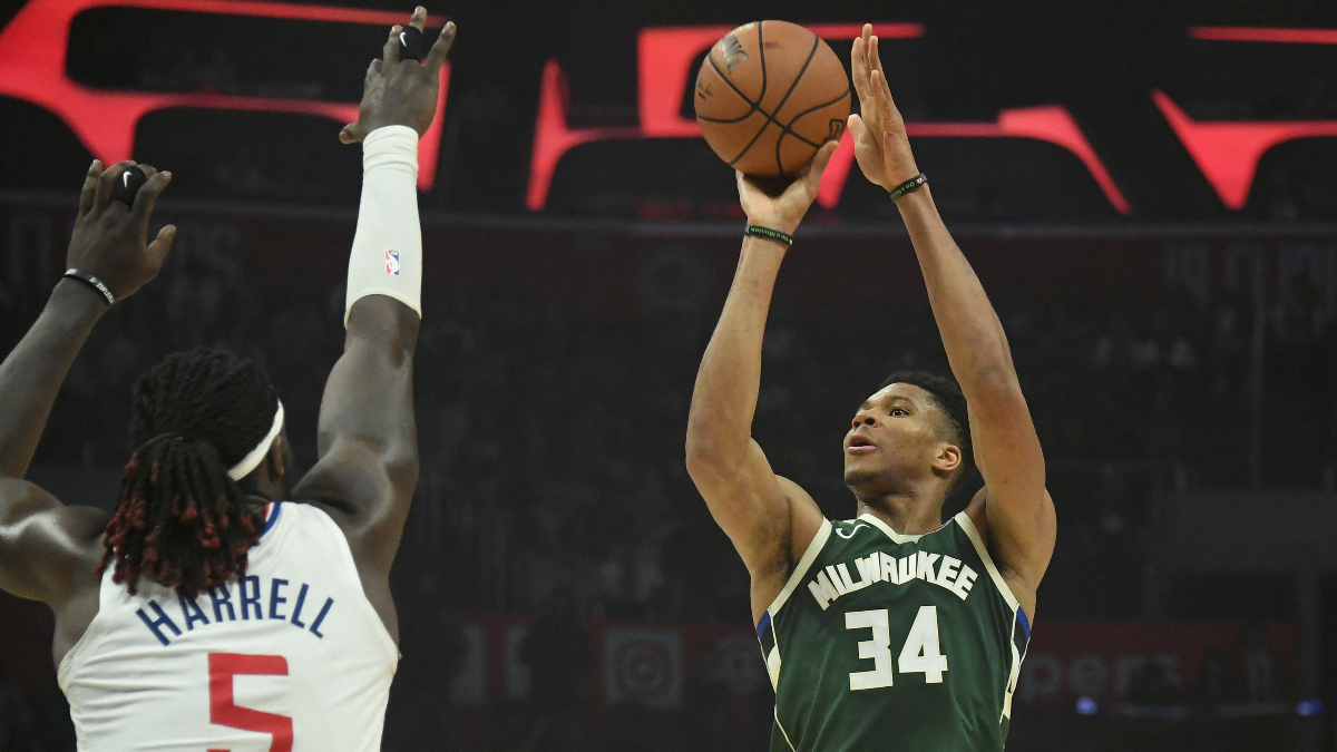 Clippers vs. Bucks Betting Picks & Odds: Can Milwaukee Win 14 Straight? article feature image