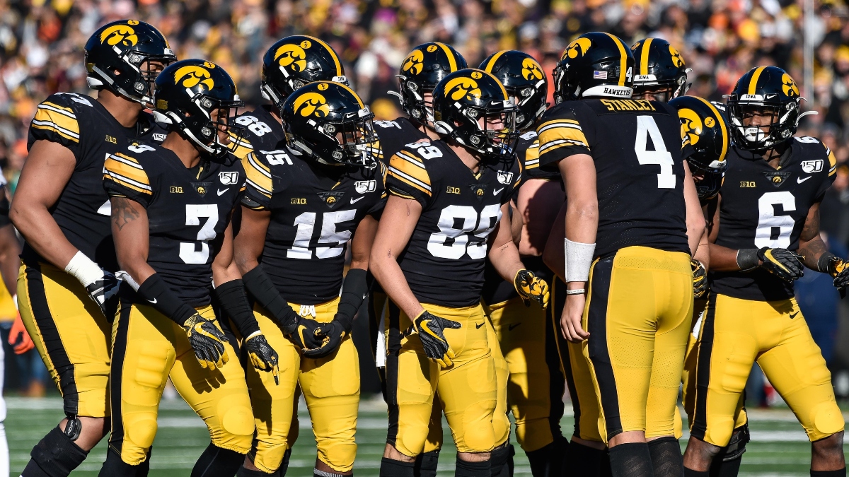 Holiday Bowl Odds: Iowa vs. USC Spread, Over/Under & Our Projections article feature image
