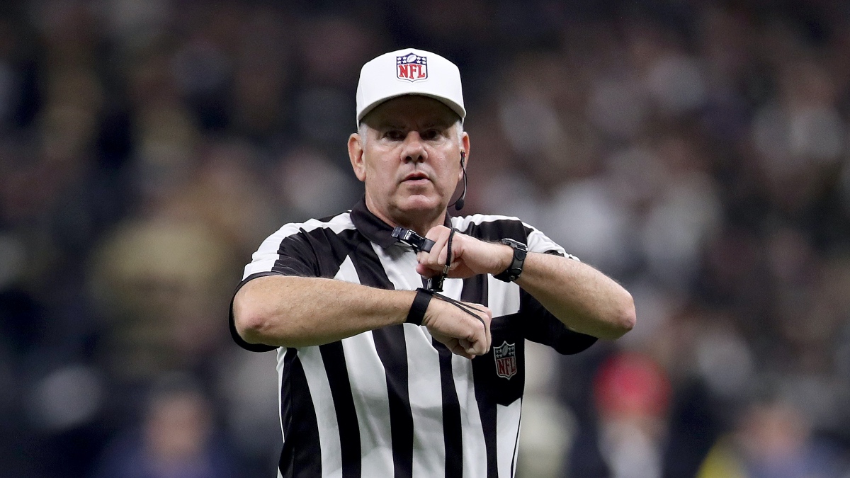Super Bowl 54 Ref Betting Trends: Bill Vinovich ATS and Over/Under Results article feature image