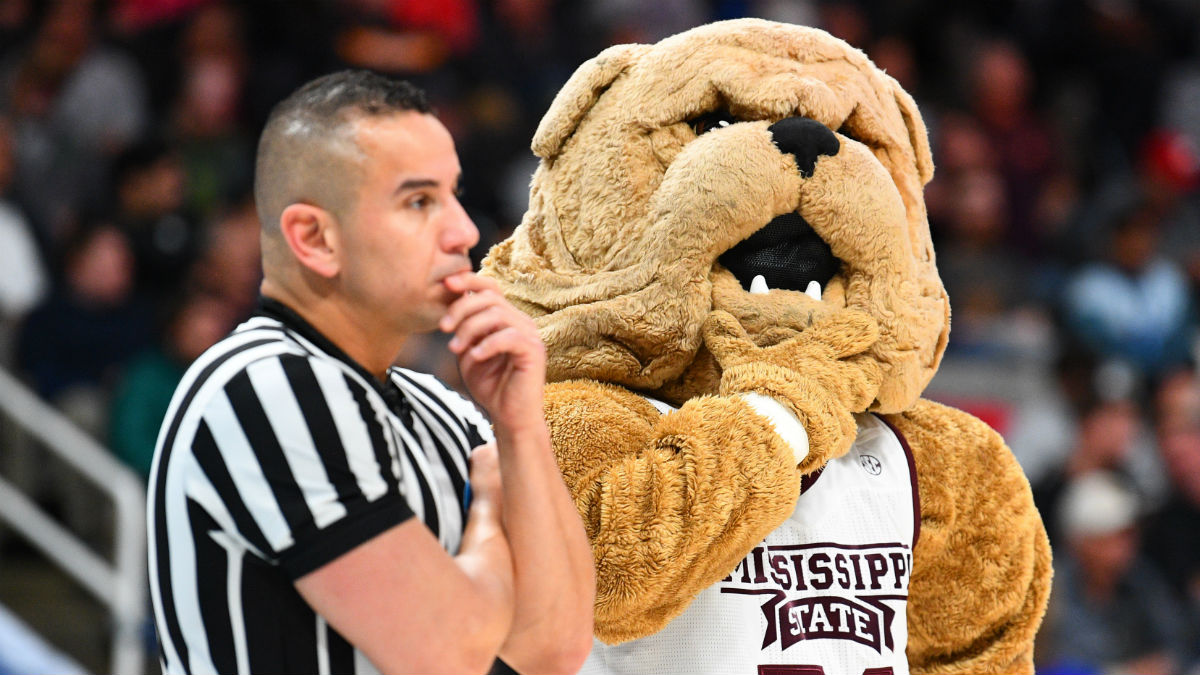 Wednesday College Basketball Odds & Picks: Mississippi State-Alabama, Kansas-Iowa State article feature image