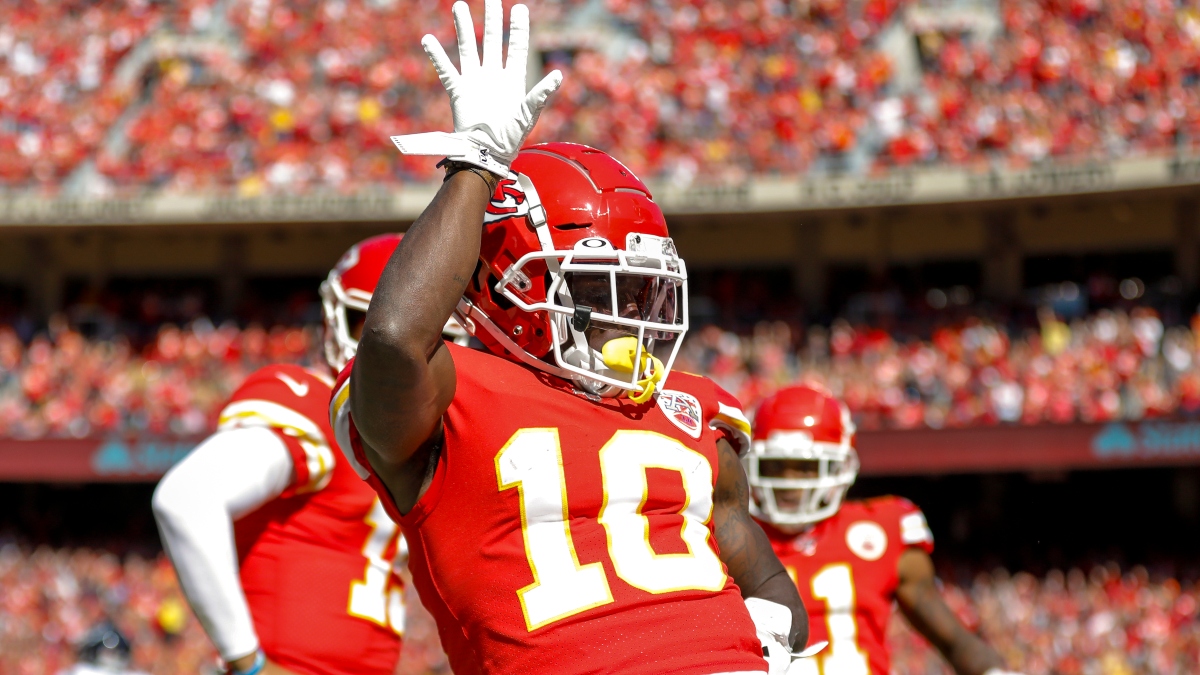 Grading Divisional Round WR/CB Matchups: Tyreek Hill In Favorable Spot article feature image