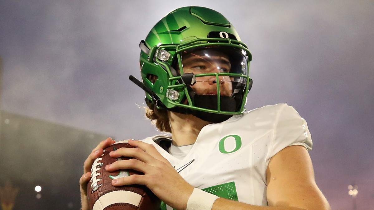 When to Take Chargers QB Justin Herbert In Rookie Dynasty Drafts article feature image