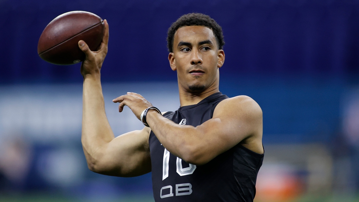 2020 NFL Draft Odds & Prop Picks: Offense vs. Defense for Picks 21-25