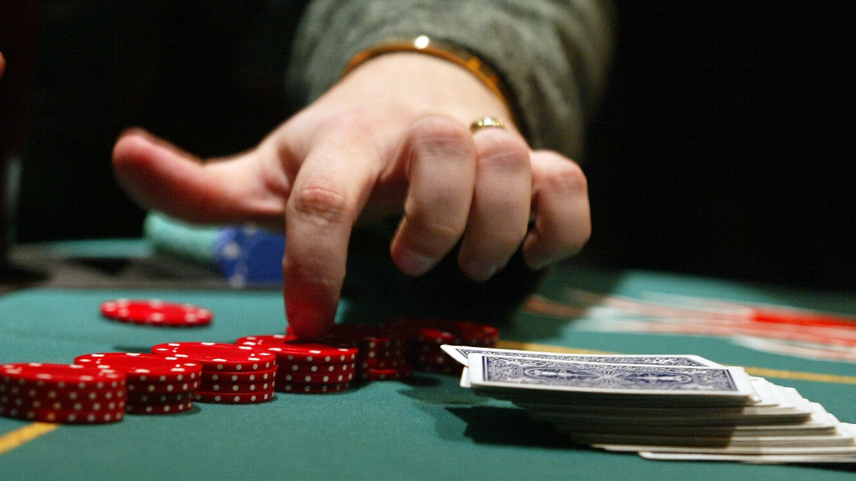 How To Play Online Poker: 4 Tips For Beginners | The Action Network
