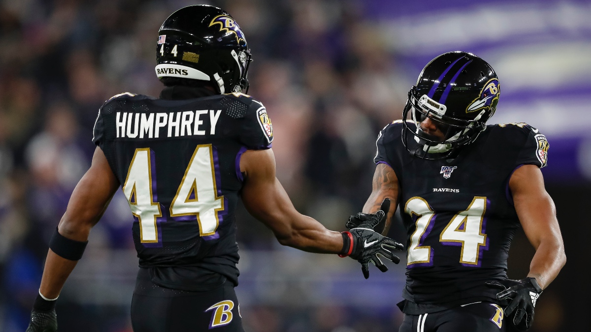 Linebacker Patrick Queen of the Baltimore Ravens in action during a News  Photo - Getty Images