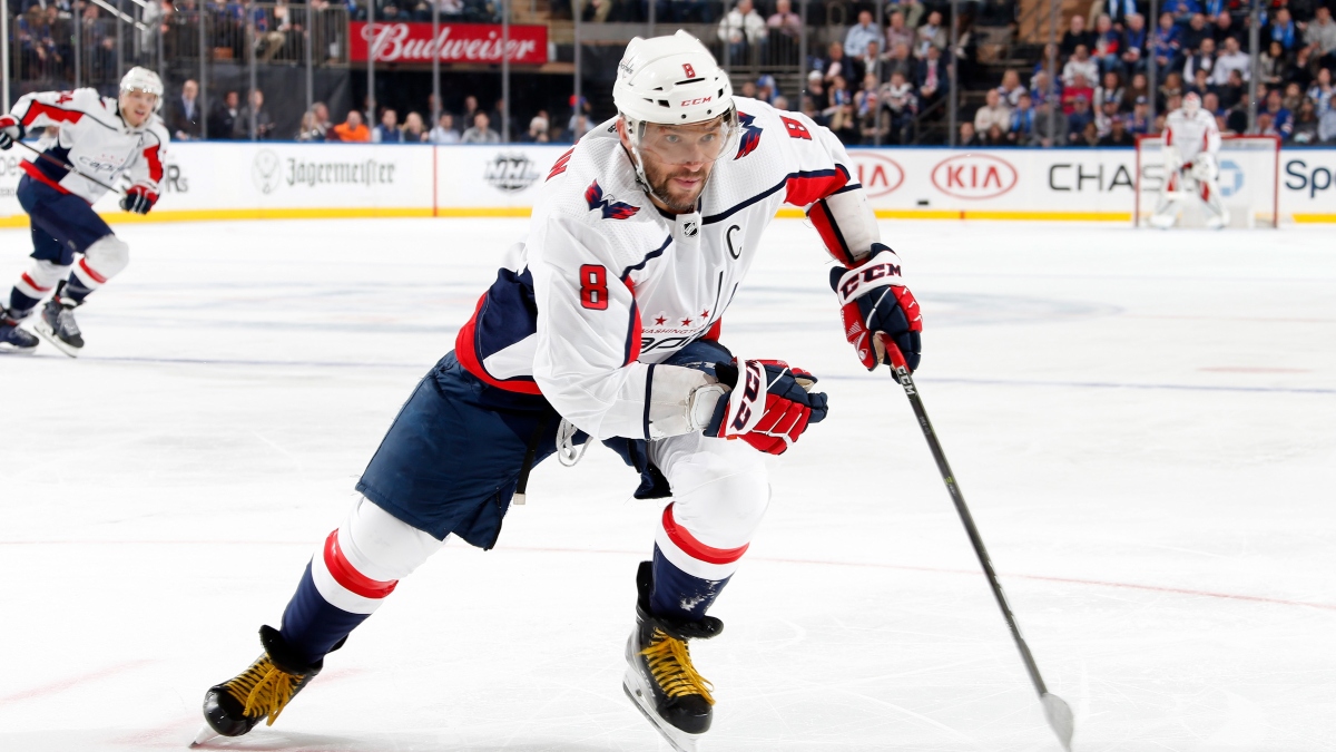 Alex Ovechkin and Pat Maroon Held Weigh-off Inside Toronto Bubble