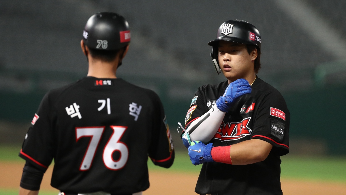 KBO & NPB Betting Odds: Picks & Predictions For Saturday, Including Heroes vs. Wiz article feature image