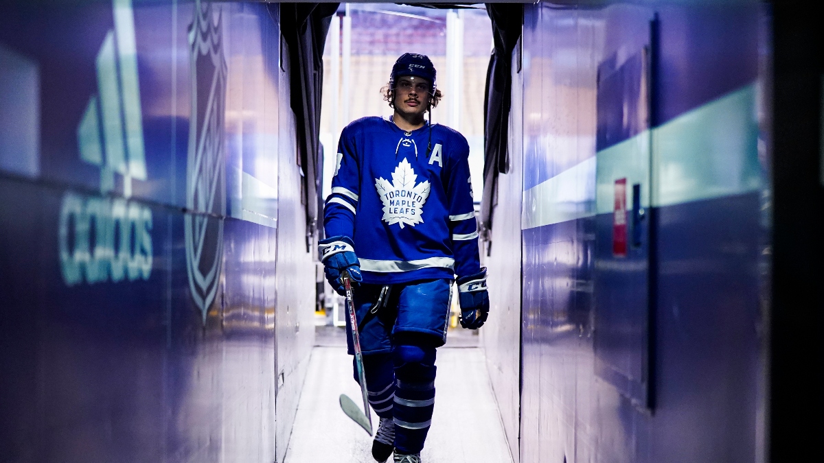 Download Auston Matthews Of Toronto Maple Leafs Wallpaper