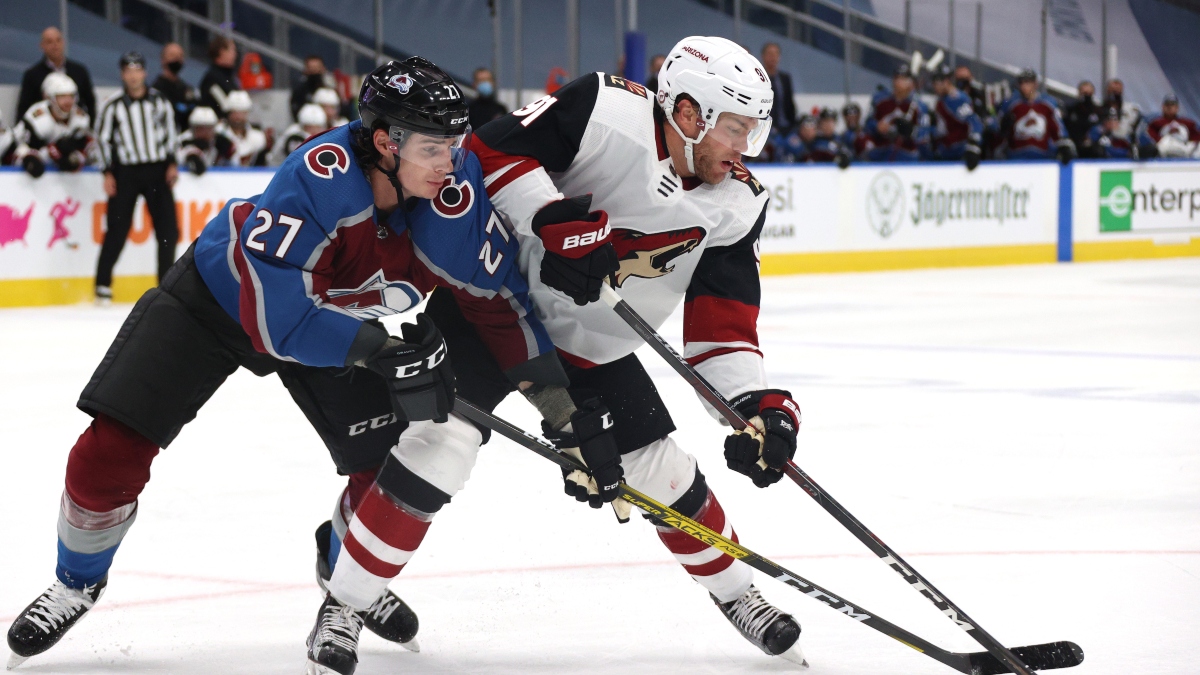 Avalanche vs. Coyotes Game 3 Odds & Pick (Saturday, Aug. 15): Bet on an Arizona Comeback? article feature image