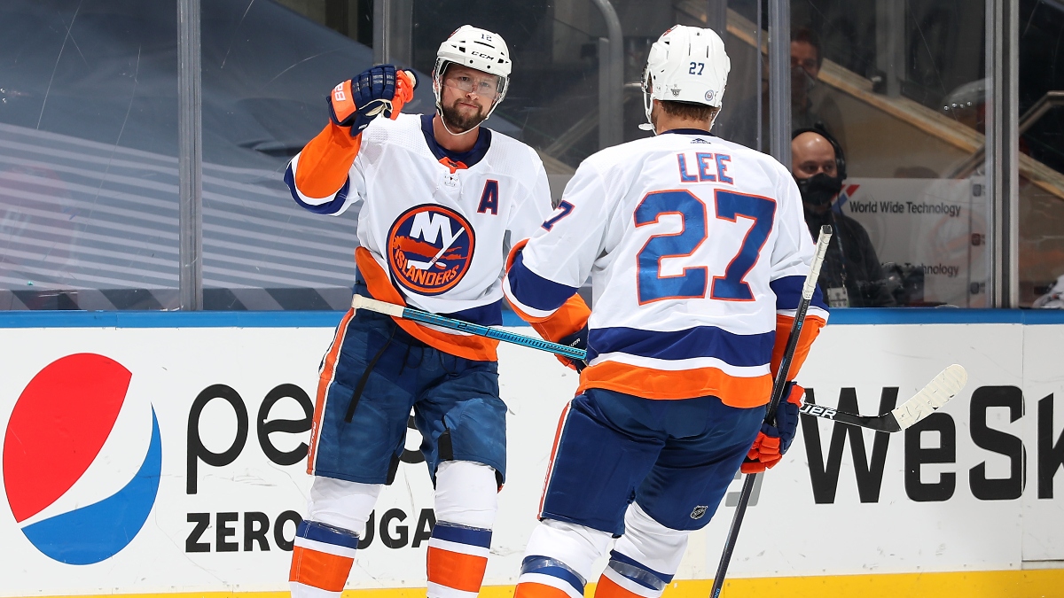 NHL Betting Odds, Picks and Predictions: Islanders vs. Flyers Game 1 Preview (Monday, August 24) article feature image
