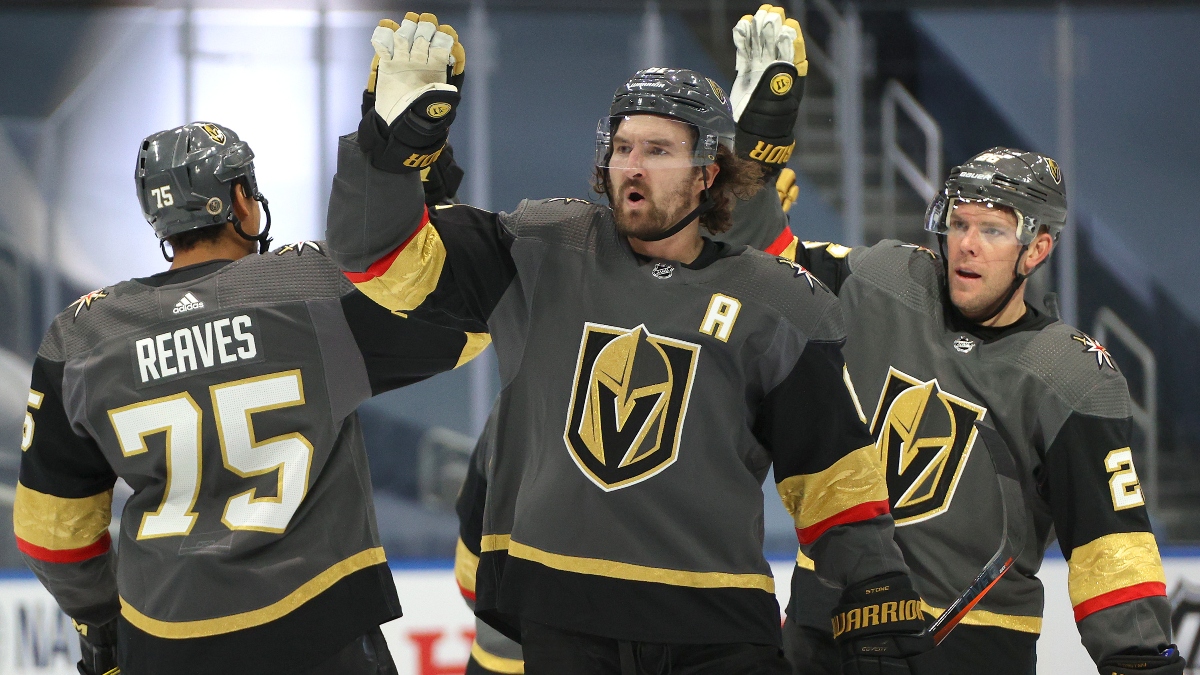 NHL Betting Odds, Picks & Predictions (Saturday, August 15): Golden Knights vs. Blackhawks Game 3 Preview article feature image