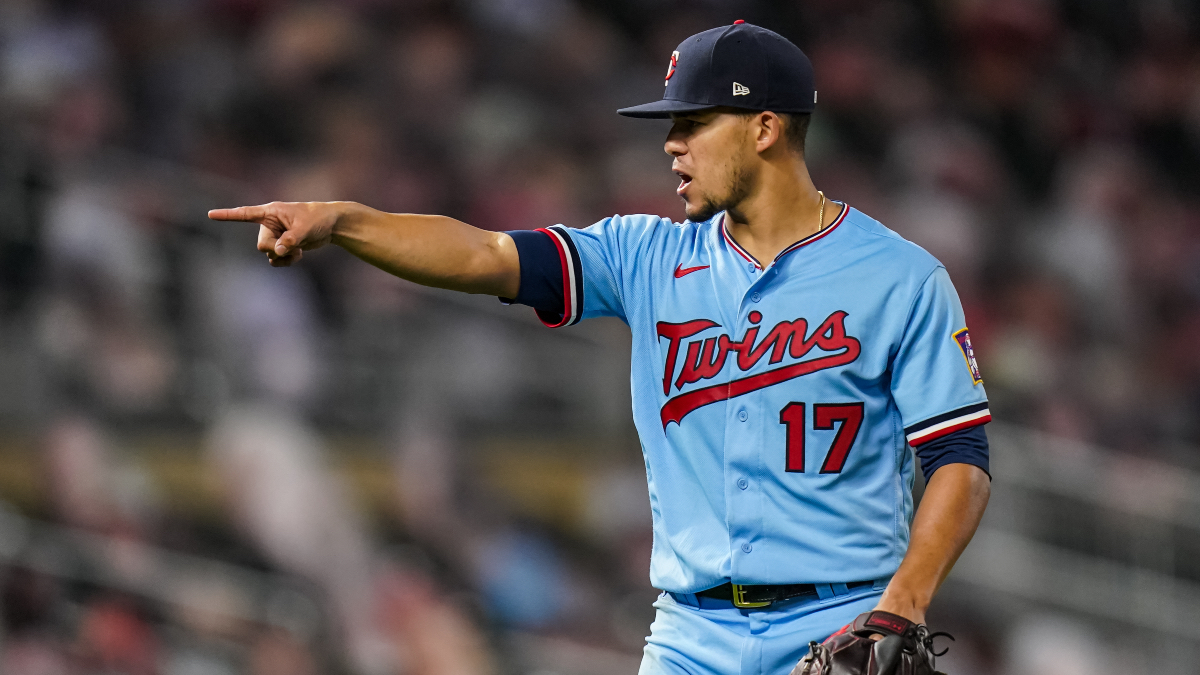 Twins Pitcher Jose Berrios Makes Tough Defensive Play - Stadium