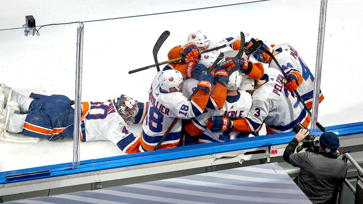 Thursday NHL Odds & Picks: Lightning vs. Islanders Game 6 article feature image
