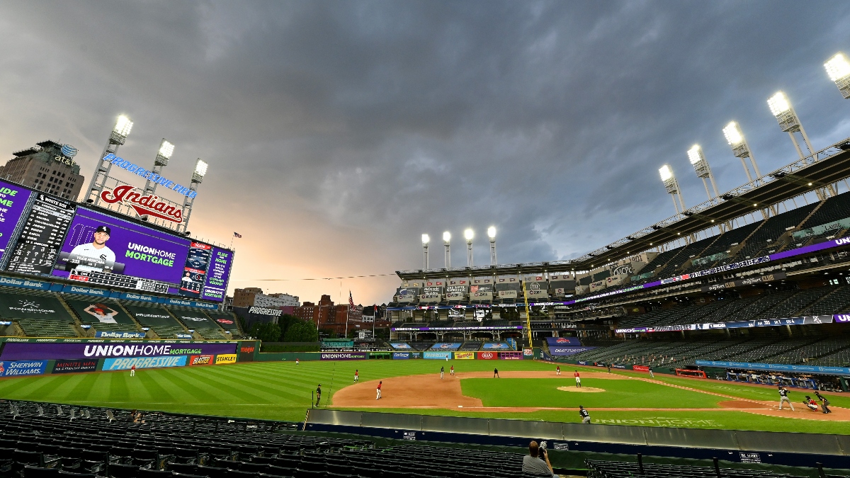 Yankees vs. Indians Weather Report, Betting Odds: Rain, Wind Expected in Cleveland article feature image