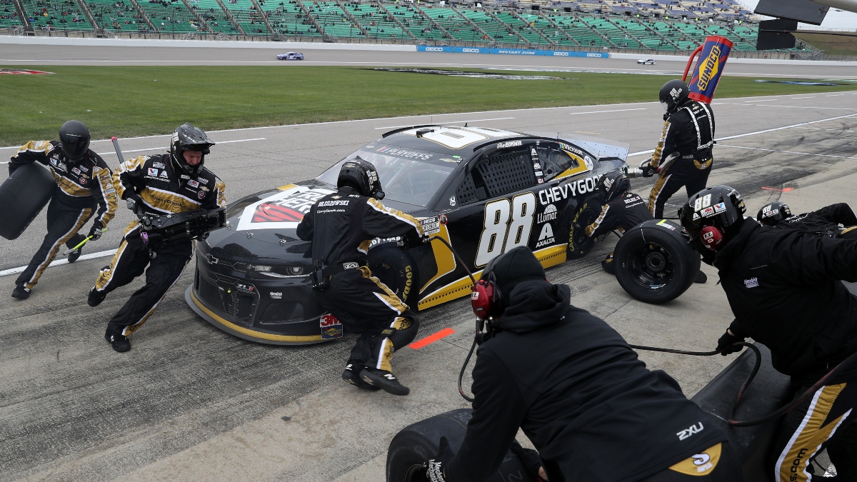 NASCAR Autotrader EchoPark Automotive 500 Odds, Betting Predictions: 2 Prop Bet Picks for NASCAR at Texas (Oct. 25) article feature image