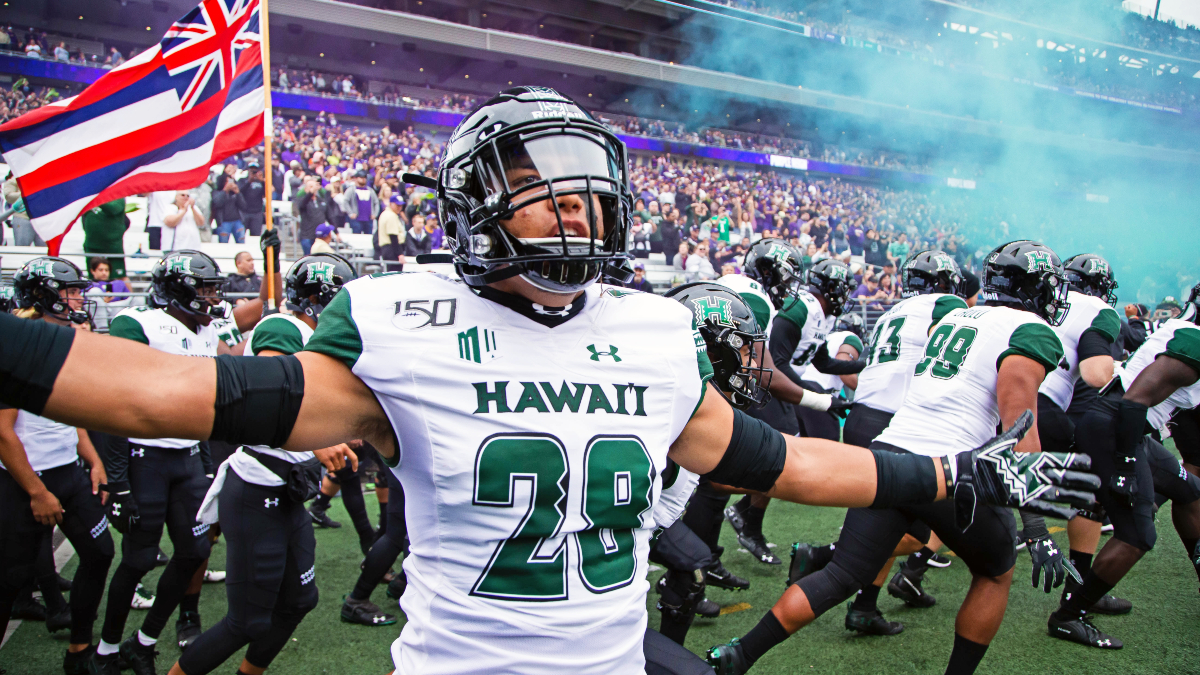 Hawaii at Wyoming Betting Odds & Pick: Value on Rainbow Warriors During Unique Road Trip (Friday, Oct. 30) article feature image