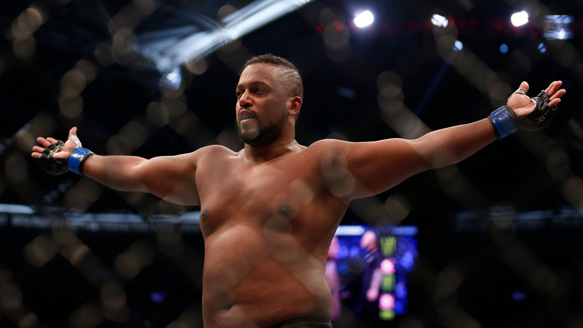 UFC Fight Night Best Bets: Our Favorite Plays for McGee vs. Condit & De Castro vs. Felipe (Saturday, Oct. 3) article feature image