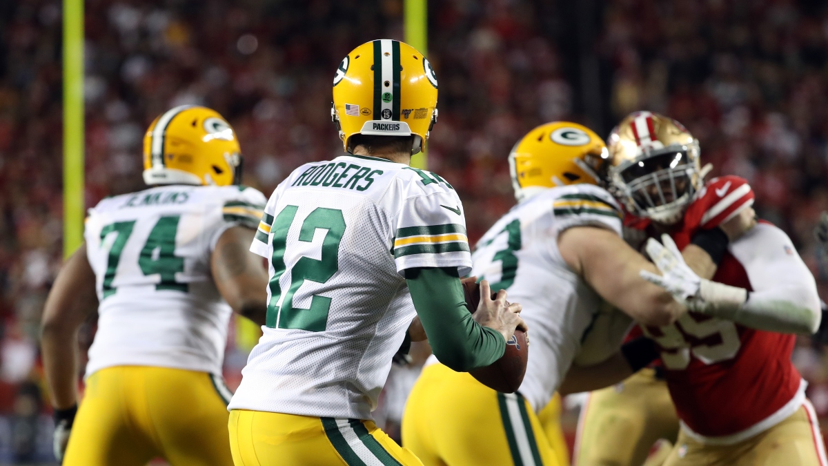 Aaron Rodgers continuing to thrive under pressure