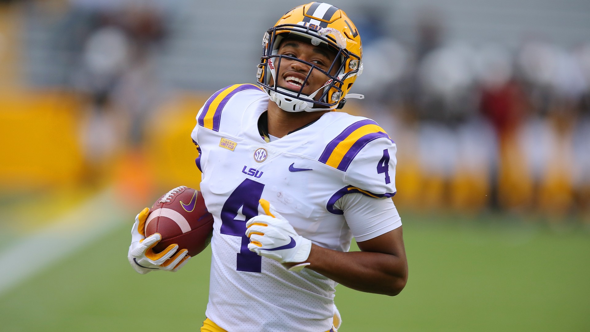 College Football Odds & Picks for LSU vs. Arkansas: Betting Value Sits With Razorbacks article feature image