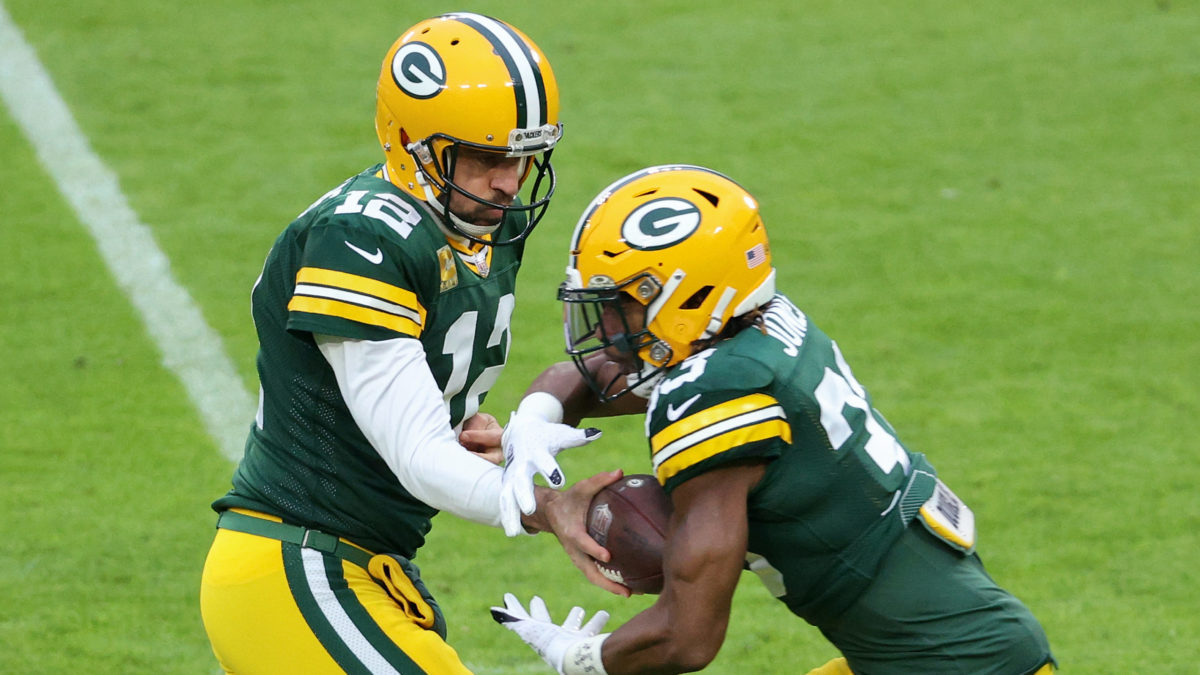 Aaron Rodgers, Packers live home underdogs to Rams, Betting