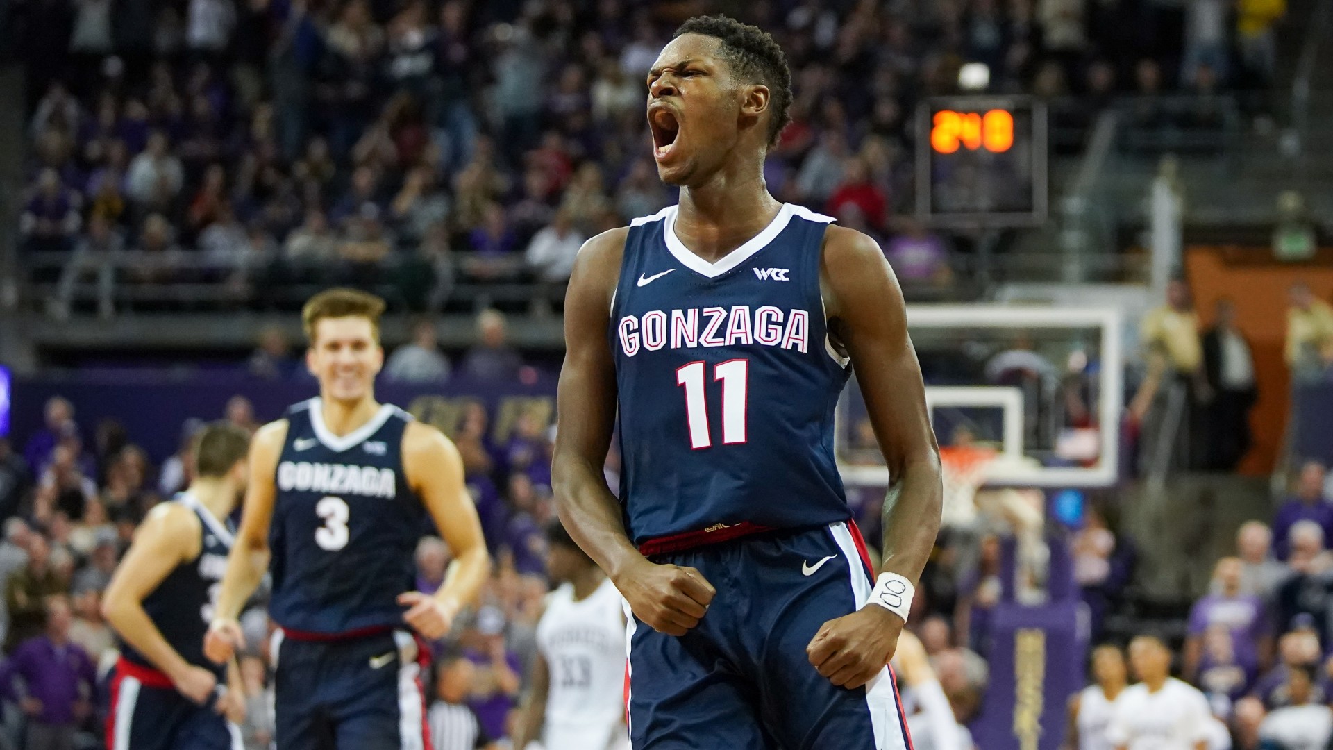 College Basketball Odds & Picks for West Virginia vs. Gonzaga: Wednesday’s Live Betting Value on Bulldogs article feature image