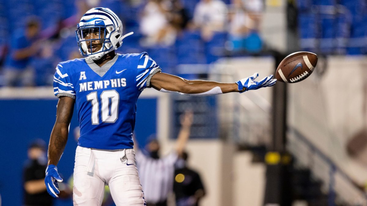 Memphis vs. Florida Atlantic Odds & Picks for Montgomery Bowl: Total Provides Quality Betting Value on Wednesday article feature image