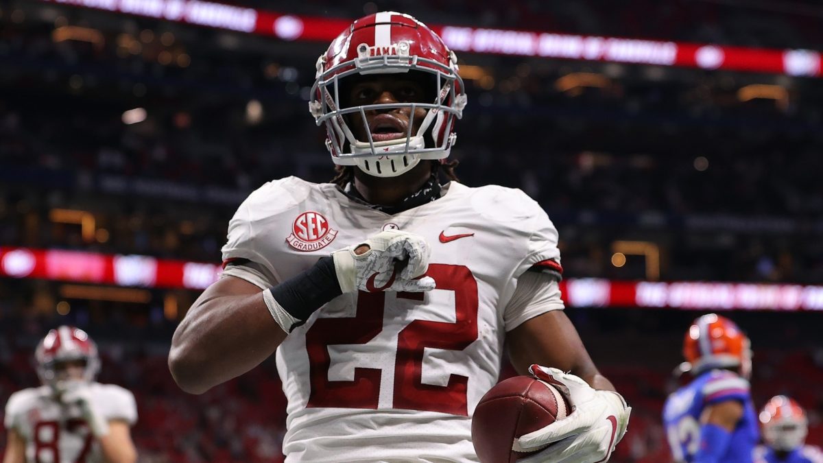 2021 Rookie Dynasty Rankings: Way-Too-Early Projections For Najee Harris, Devonta Smith, More article feature image