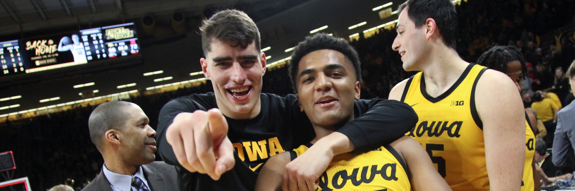 ncaa-college basketball-betting-odds-picks-december 8