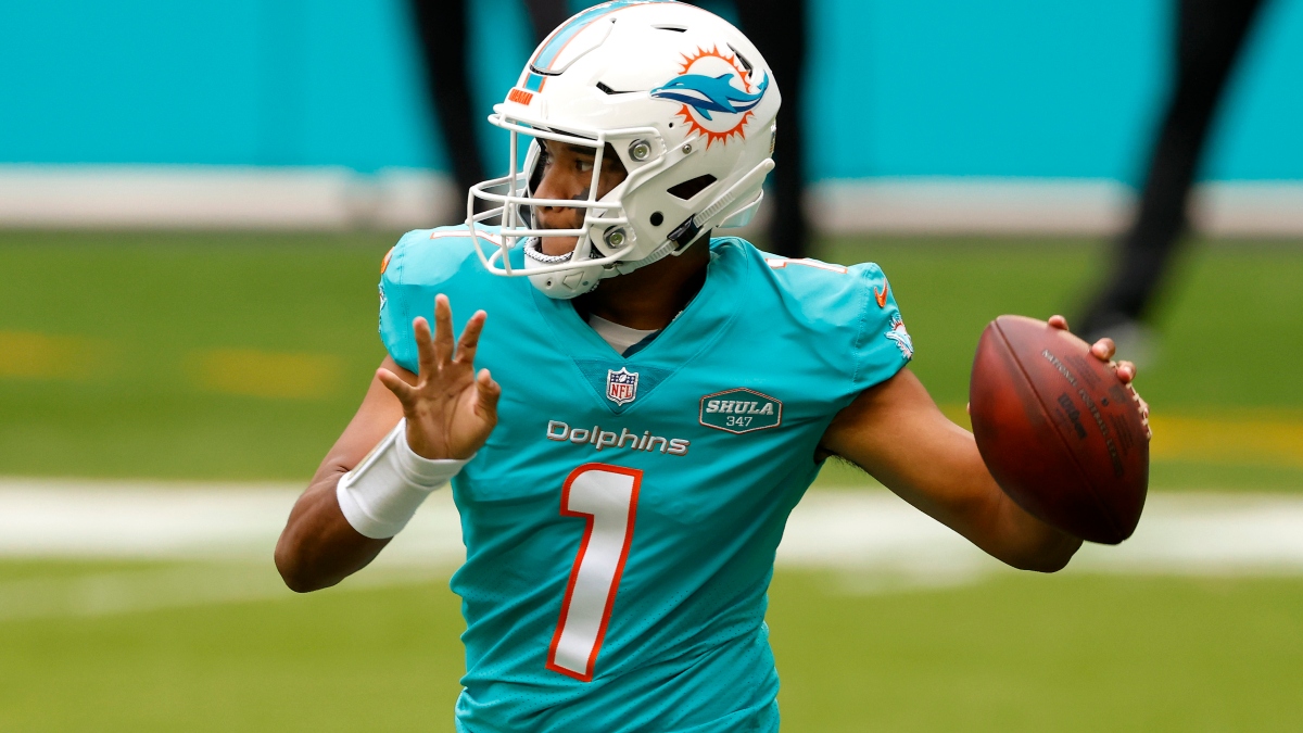 Dolphins QB Tua Tagovailoa Exits With Rib Injury, Jacoby Brissett Under Center vs. Bills article feature image