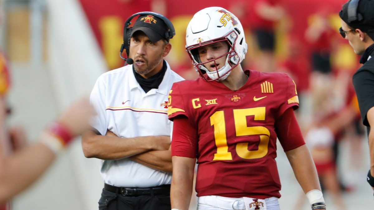 College Football Odds & Pick: How To Bet Iowa State In the Fiesta Bowl vs. Oregon article feature image