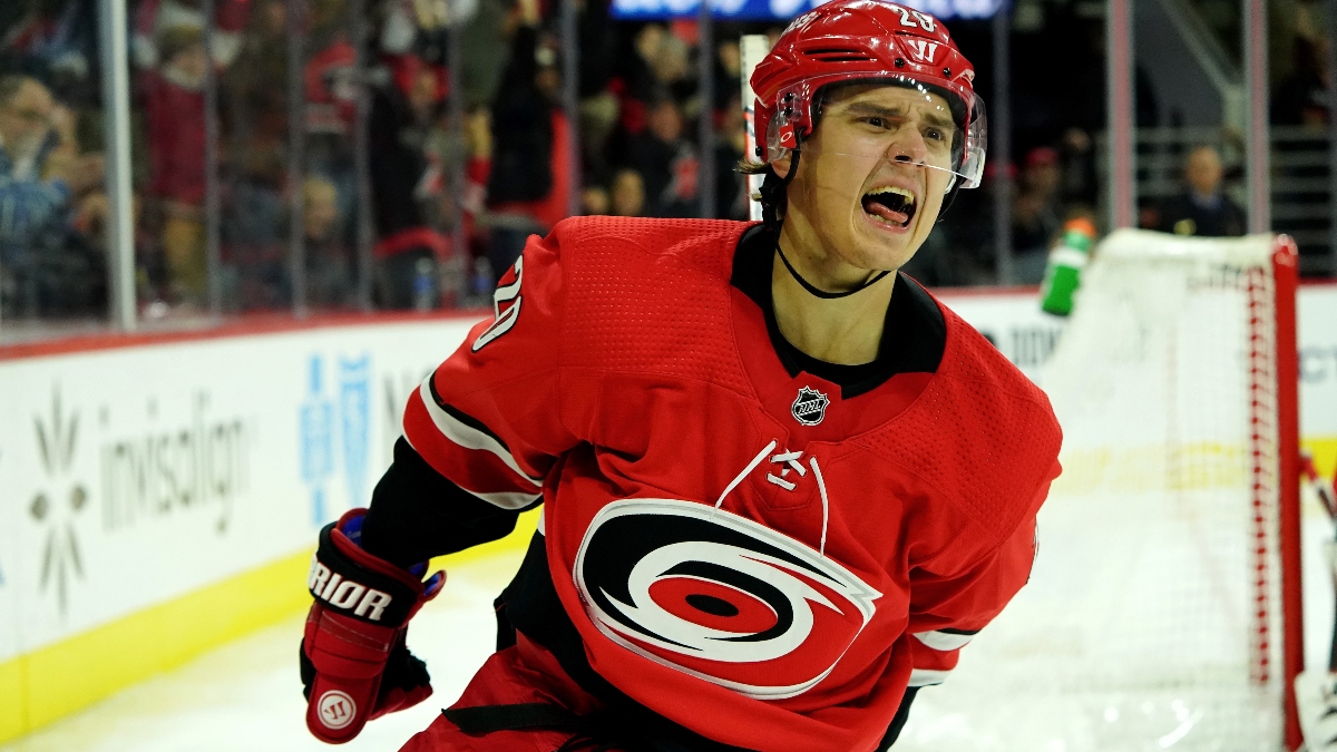 Geekie's 3-point NHL debut leads Hurricanes to crucial win over