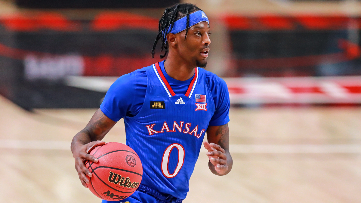 Odds & Pick for Kansas vs. Oklahoma State Basketball: Bet the Jayhawks as Road Favorites article feature image
