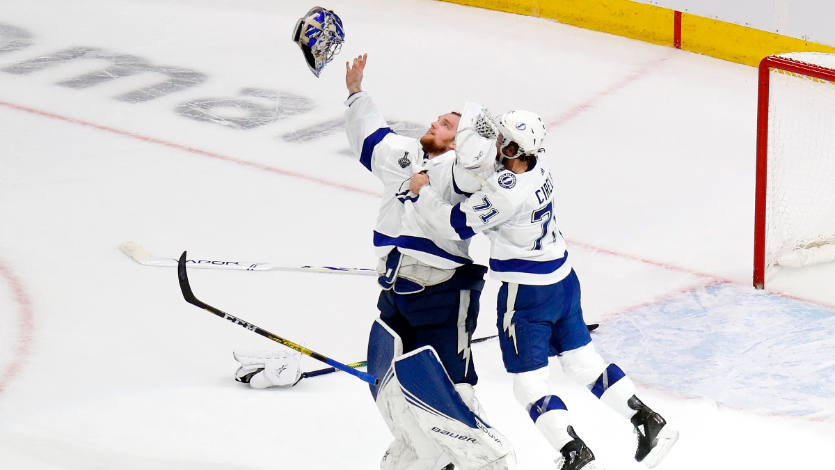 NHL Odds, Picks and Predictions: Blackhawks vs. Lightning (Wednesday, Jan. 14) article feature image