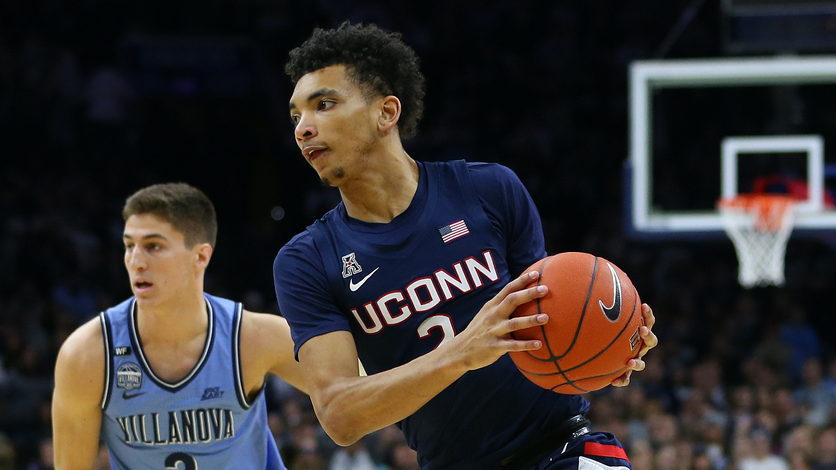 UConn vs. Villanova College Basketball Odds & Pick: Saturday’s Betting Value on Over/Under (Feb. 20) article feature image